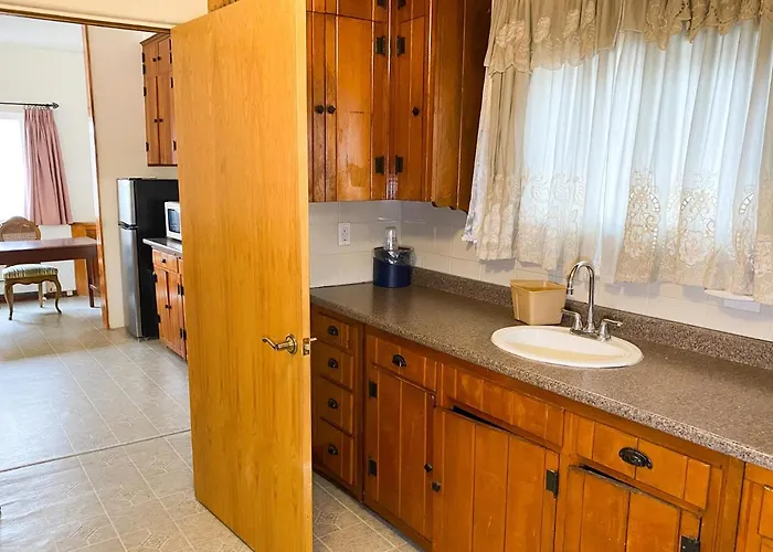 Guest Ranch Hotel