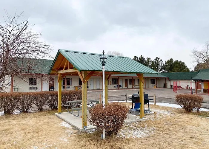 Hotel Guest Ranch 3*