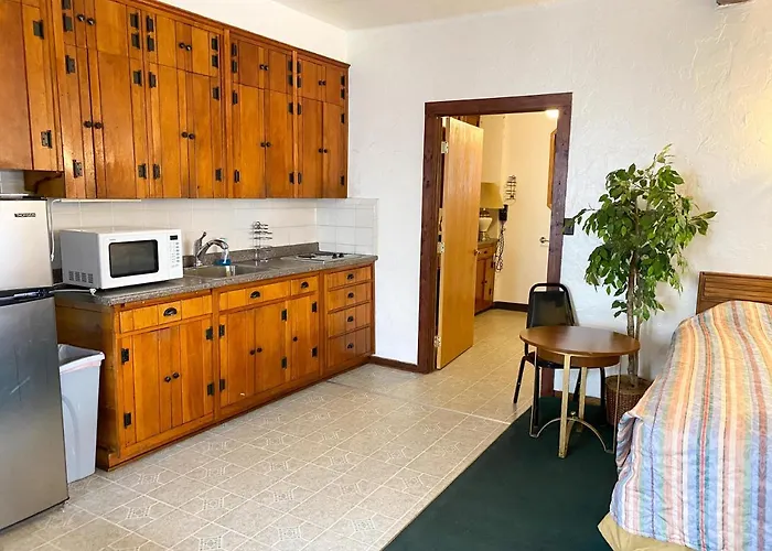 Guest Ranch Hotel 3*